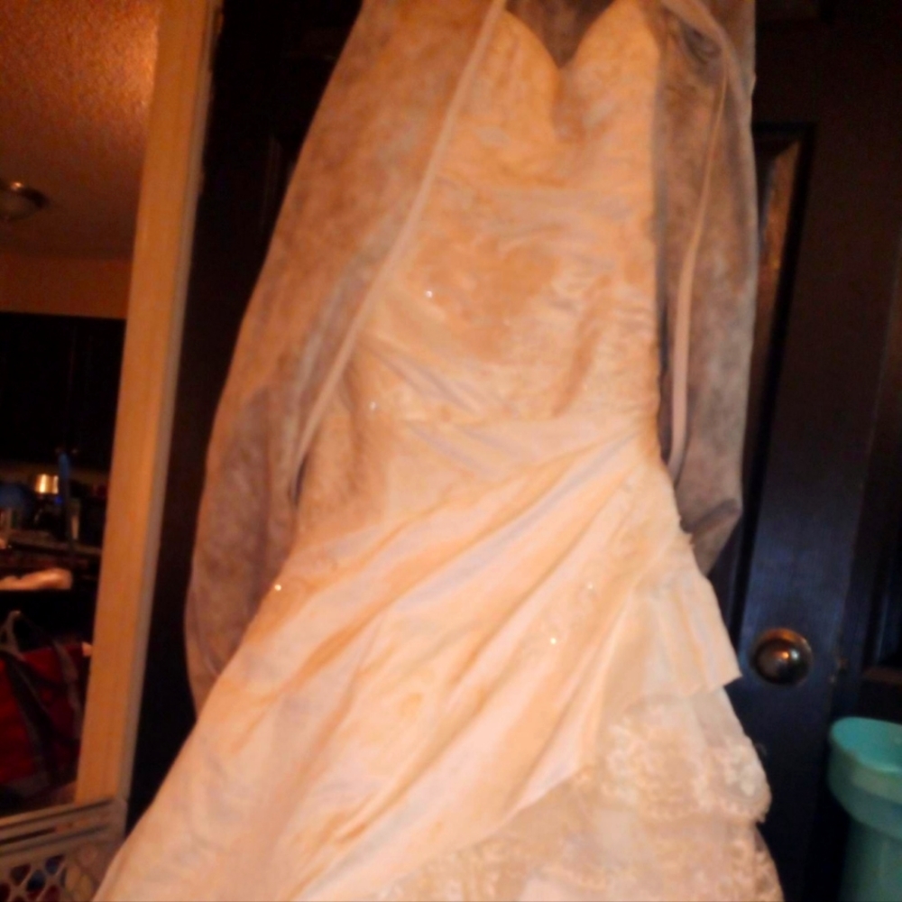 Wedding dress